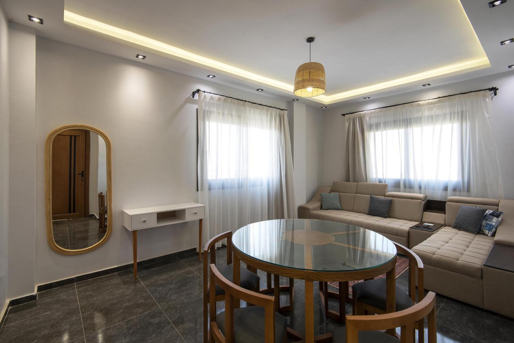 Travelholic Auc Residence Kaherah Luaran gambar