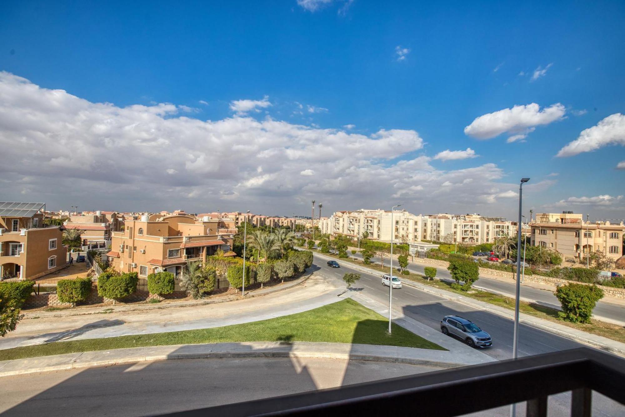 Travelholic Auc Residence Kaherah Luaran gambar